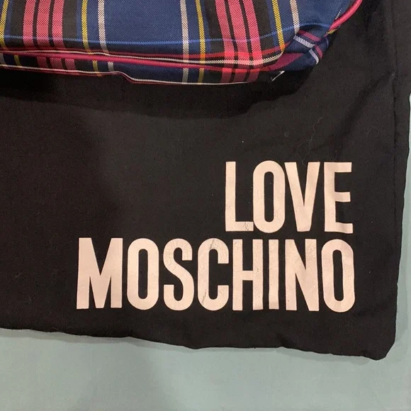 💯 Authentic Moschino Chequered Clutch - Picture 2 of 7